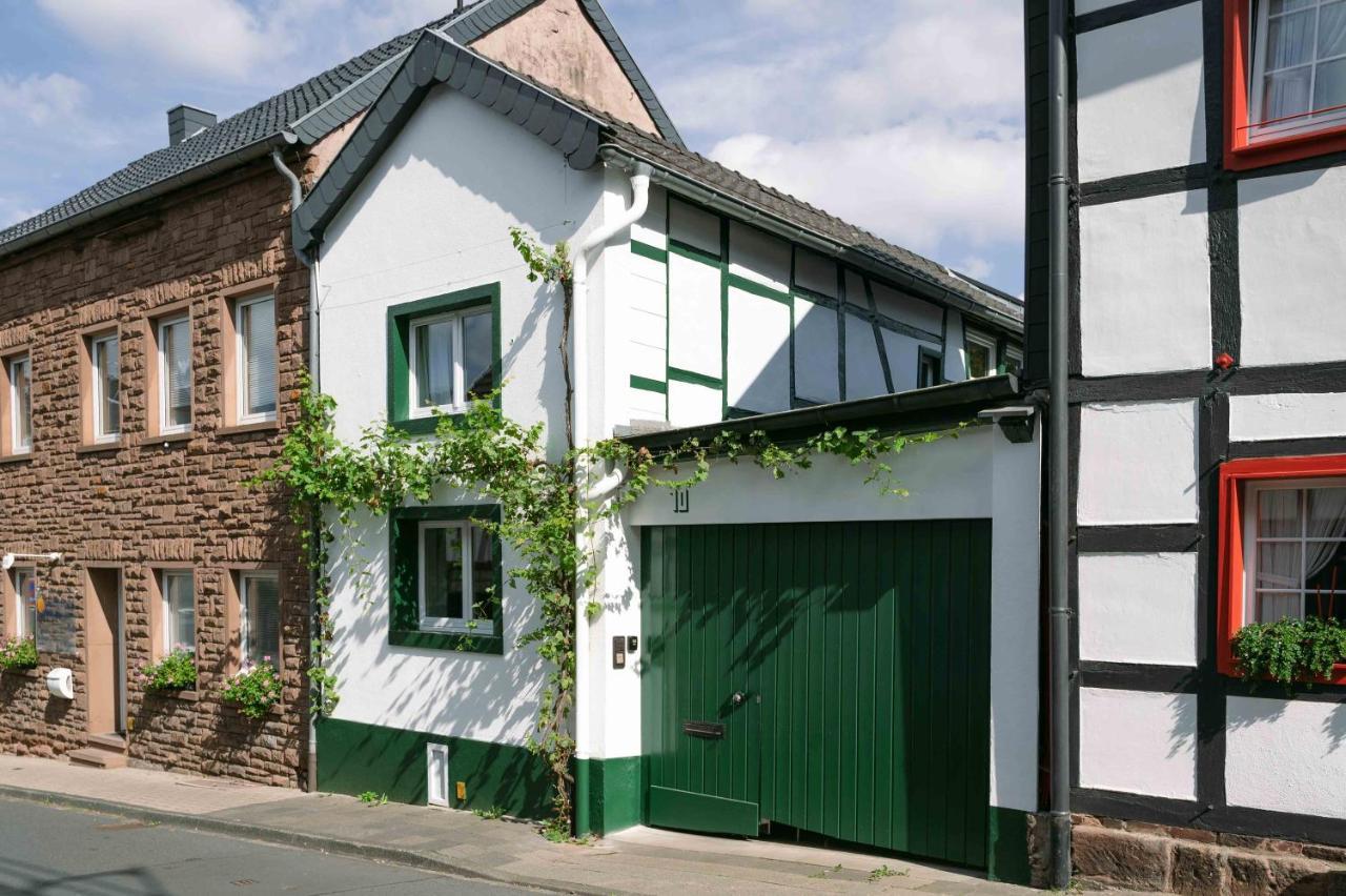 Sommerliches Fachwerkhaus im Herzen Nideggens Exterior foto